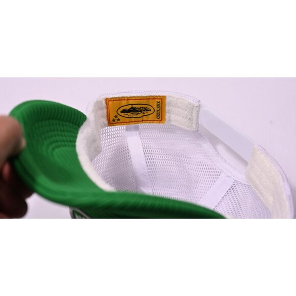 Corteiz Short Peak Trucker Hat in Green main image 4